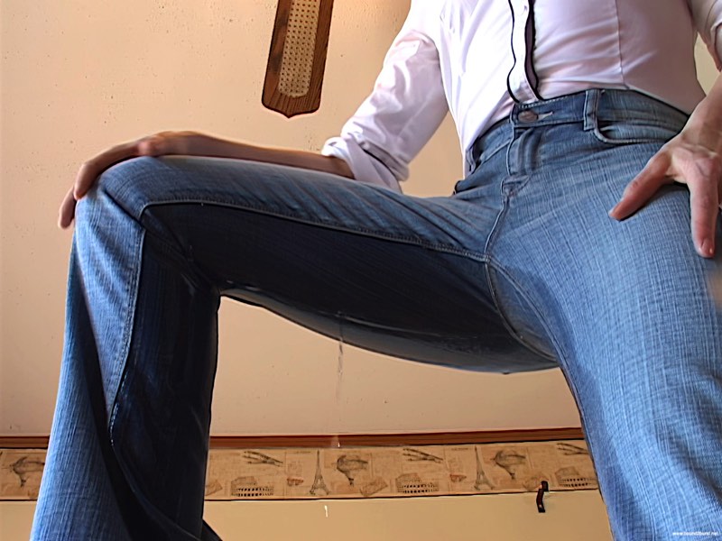 Jeans Wetting Remastered (MP4) - Beverly Bacci